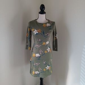 OLD NAVY Green Floral Long Sleeve Dress